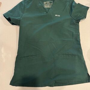Figs XXS British Racing Green top - like new